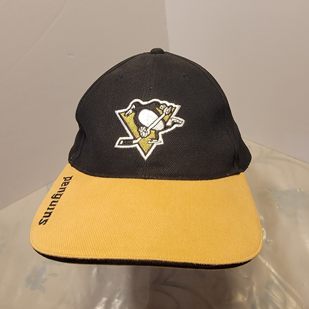 Pittsburgh Penguins NHL Strap Back Cap / Hat